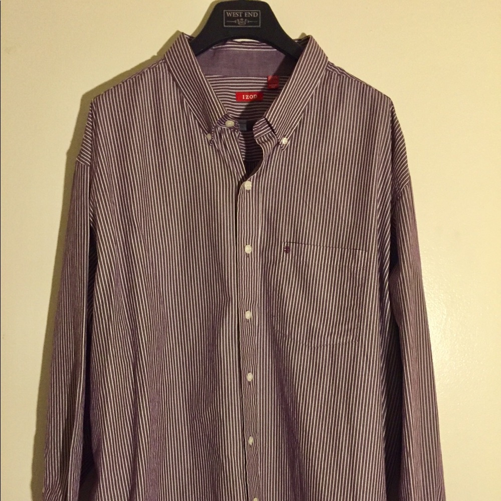 Men’s 3XL button down shirt.